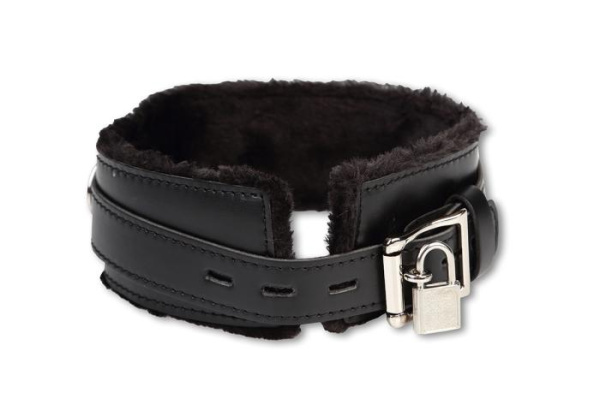 Ошейник черный с мехом внутри
